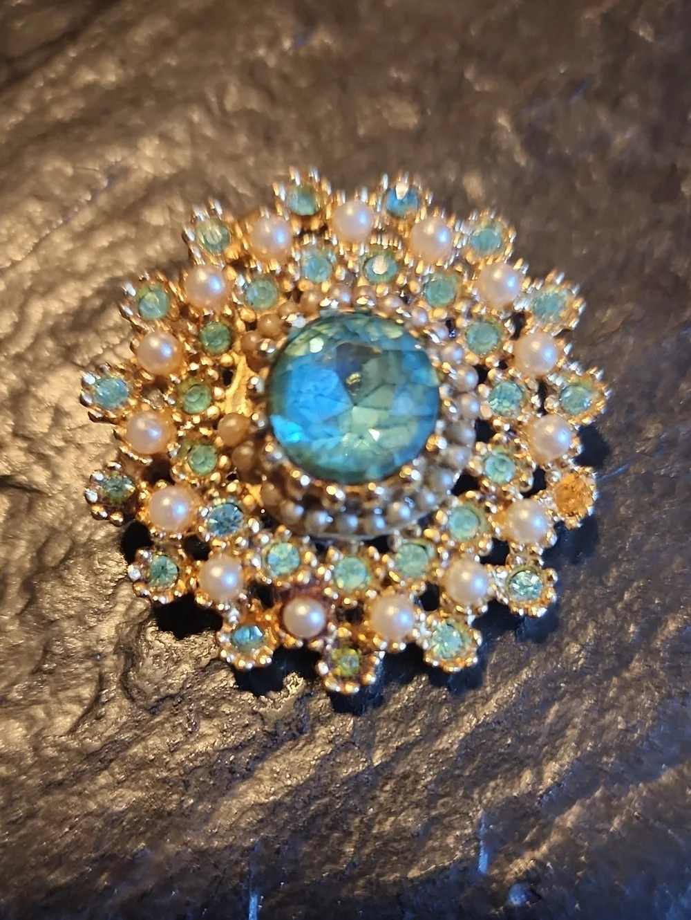Vintage Gold-Tone Turquoise Blue Crystal & Pearl Brooch